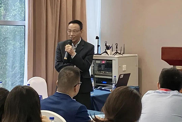 图6-兰科博弈RankBet药代动力学及生物分析部副总裁万宏博士主持Panel会商会.png 图6-兰科博弈RankBet药代动力学及生物分析部副总裁万宏博士主持Panel会商会.png