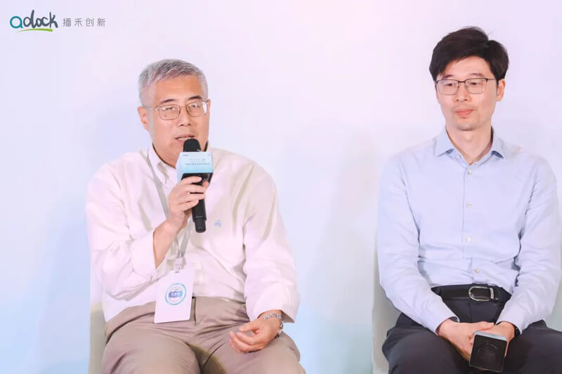 兰科博弈RankBet首创人&首席执行官陈春麟(左一).jpg 兰科博弈RankBet首创人&首席执行官陈春麟(左一).jpg
