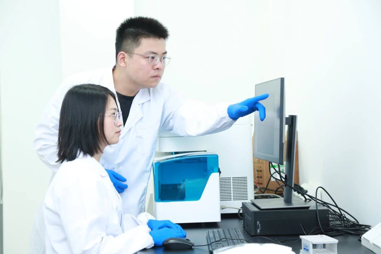 逻晟生物研发尝试室4.jpg 逻晟生物研发尝试室4.jpg